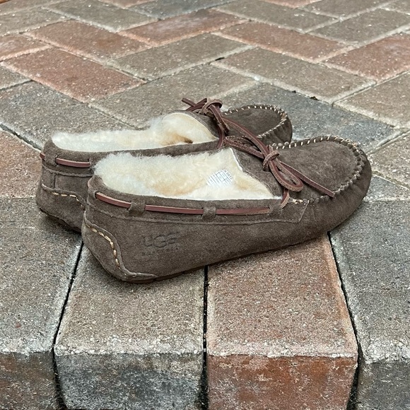 UGG brown suede mocassins - Picture 7 of 12